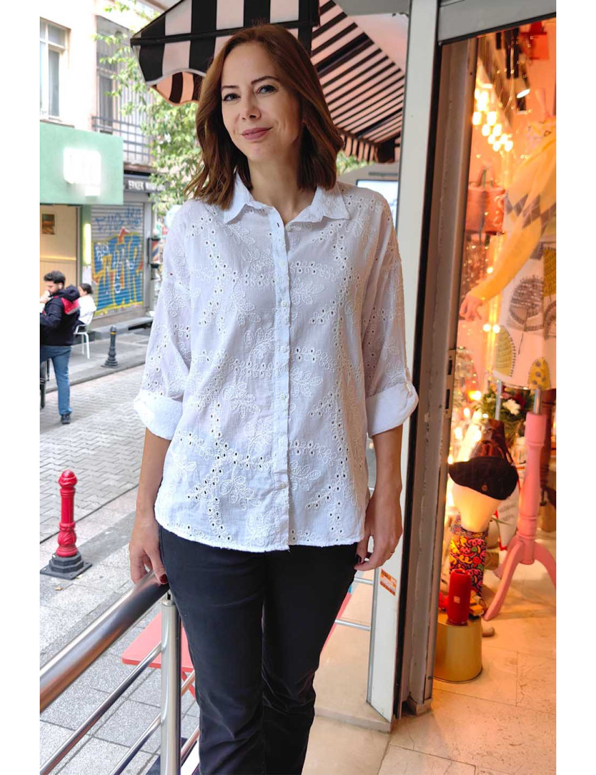 Beyaz Delikli (Brode) Nakışlı Pamuklu Gömlek - Yazlık Salaş Kadın Giyim
