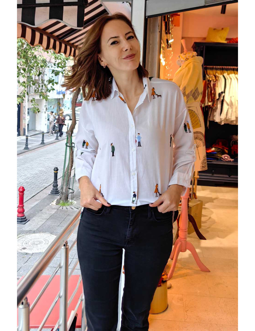 İnsan Figür Nakışlı Kadın Gömlek | Rahat Kesim Pamuk Gömlek Modelleri