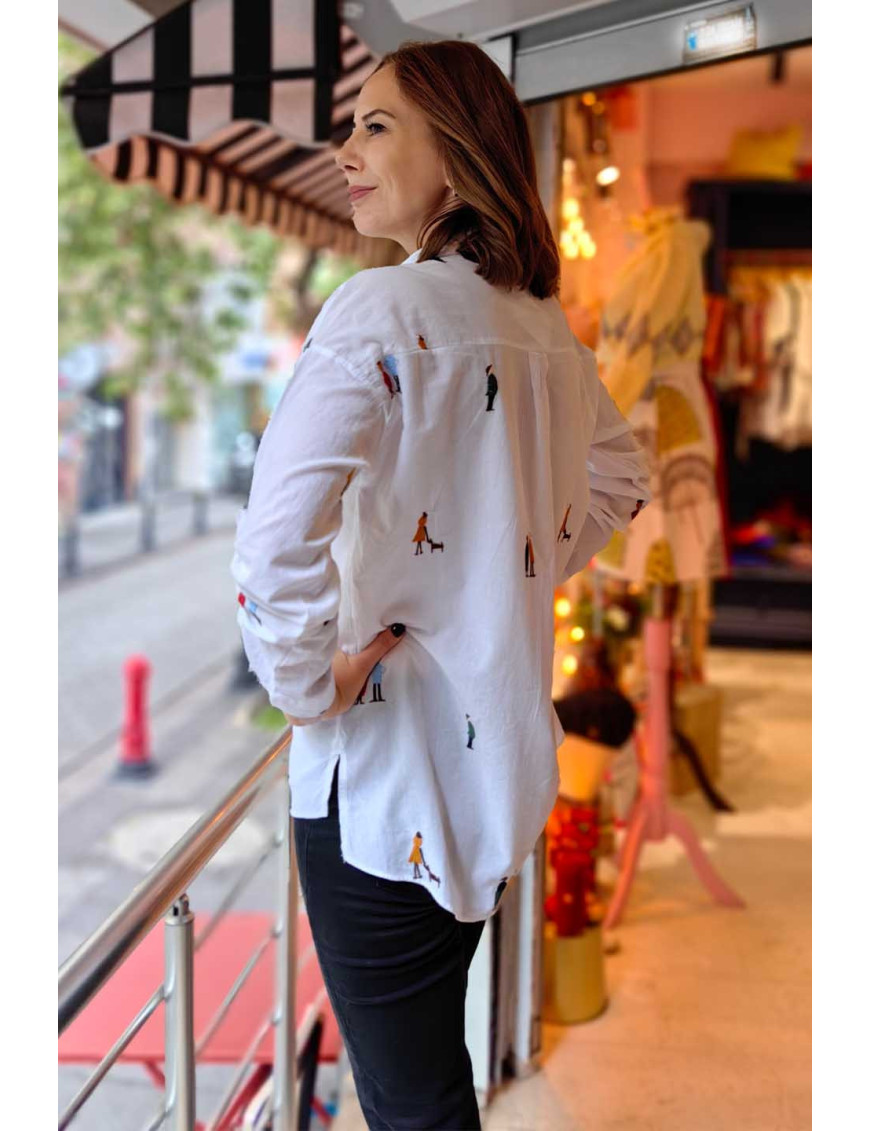 İnsan Figür Nakışlı Kadın Gömlek | Rahat Kesim Pamuk Gömlek Modelleri