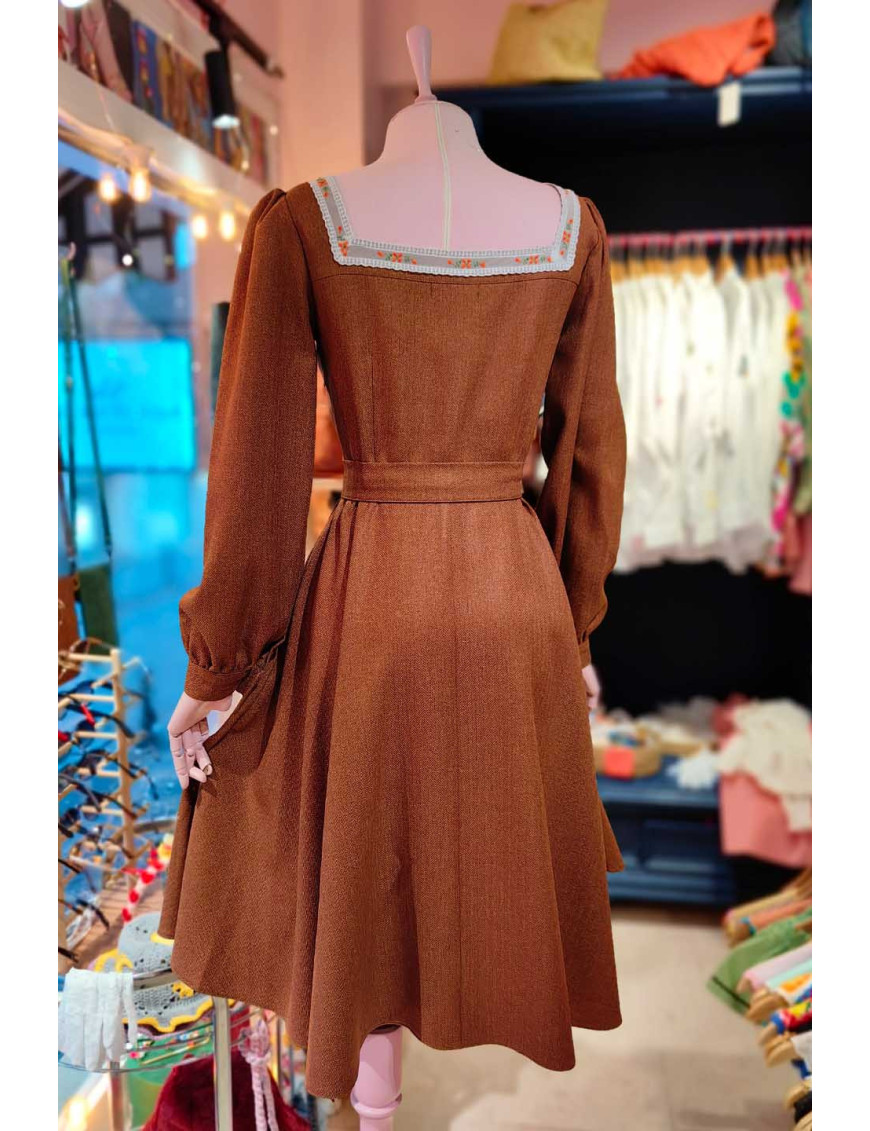 Tarçın Rengi Kışlık Elbise | Vintage Görünümlü Kare Yaka Tasarım Craft and Boutique Handmade Elbise