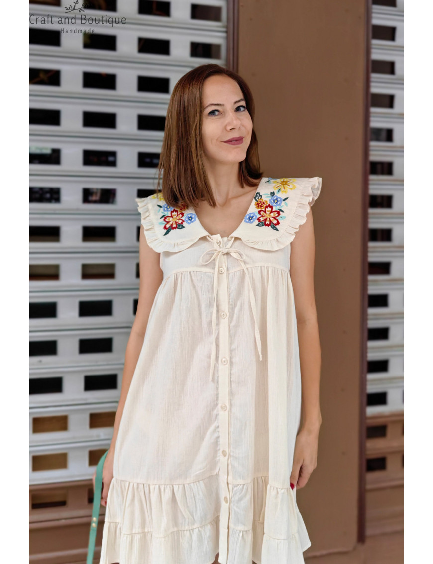 Çiçek Nakışlı Kısa Yazlık Elbise - Krem | Yazın En Şık Elbisesi