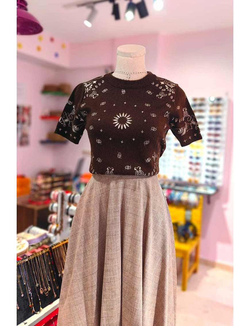 Bandana Desenli Kahverengi Kısa Kollu Triko Bluz | [Craft and Boutique]