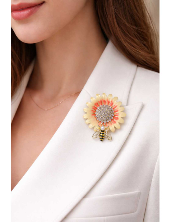 Papatya ve Arı Figürlü Kristal Taşlı Tasarım Broş |Craft and Boutique Handmade