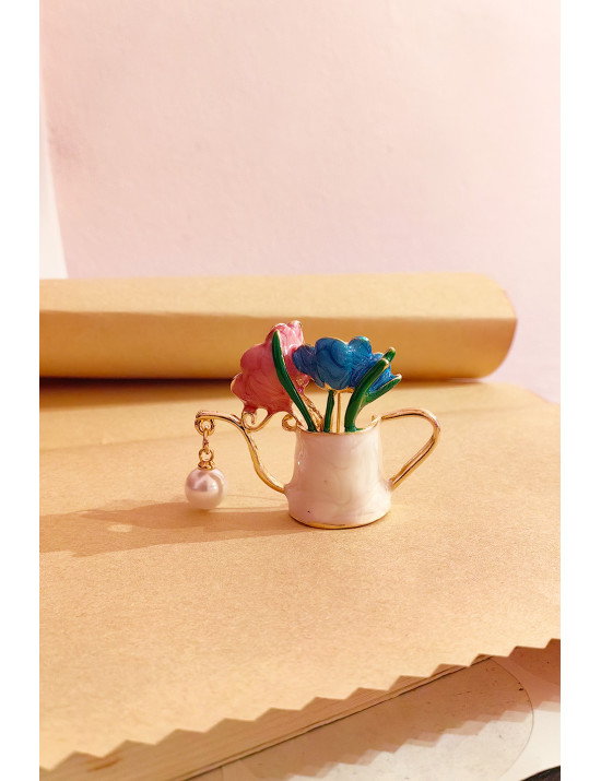 İnci ve Çiçek Detaylı Sulama Kabı Broş - Özel Tasarım Takı | Craft and Boutique