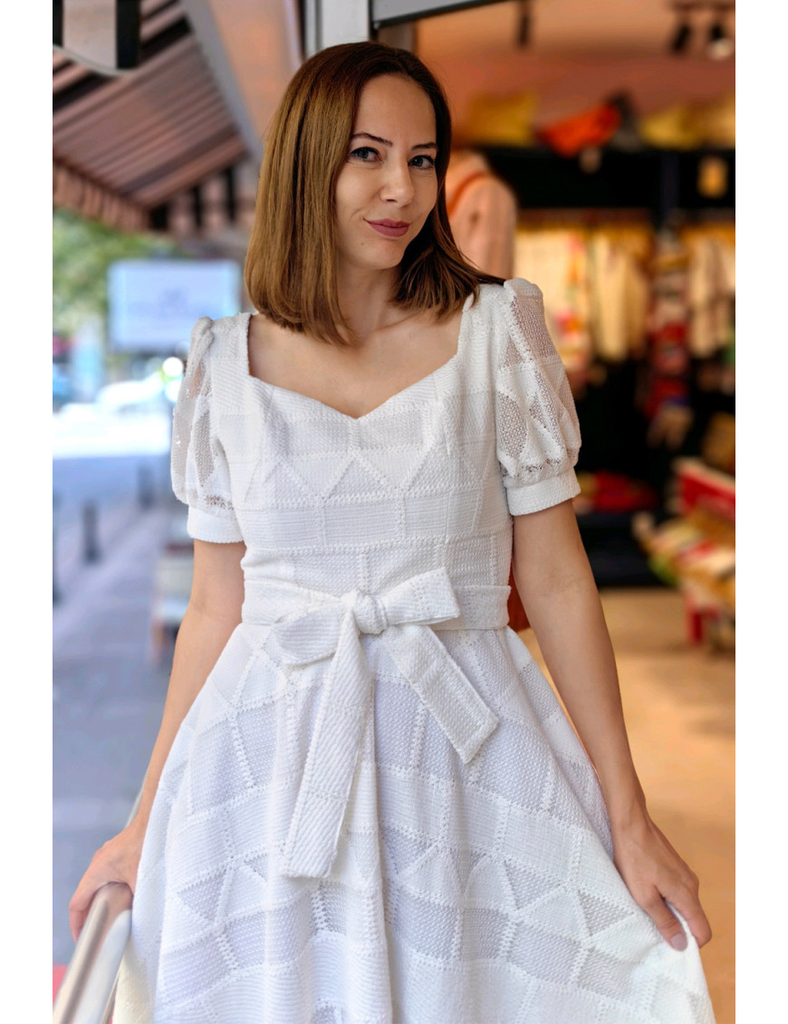 Beyaz Ajurlu Puf Kollu Midi Dikim Elbise | Fiyonklu, Romantik ve Şık