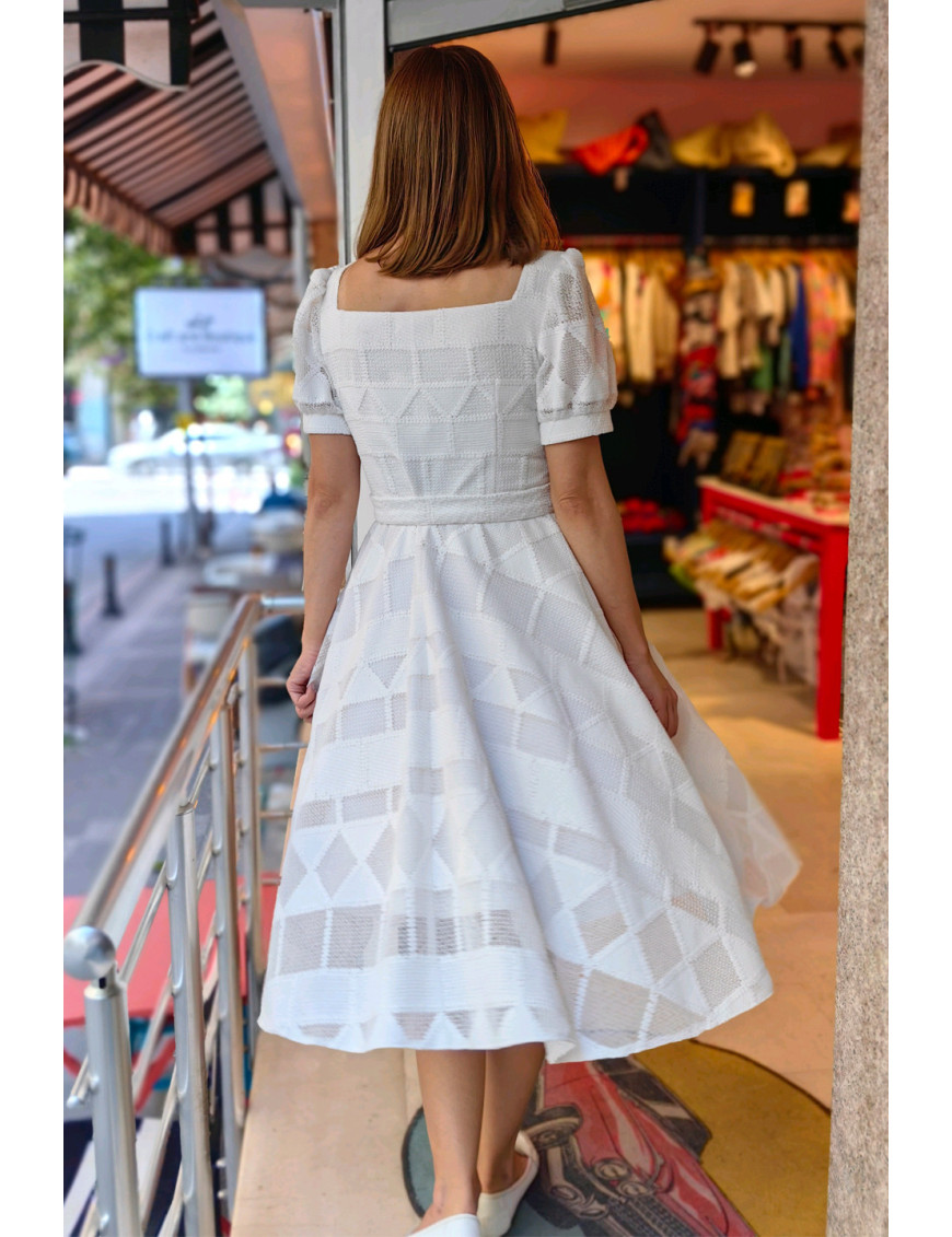 Beyaz Ajurlu Puf Kollu Midi Dikim Elbise | Fiyonklu, Romantik ve Şık