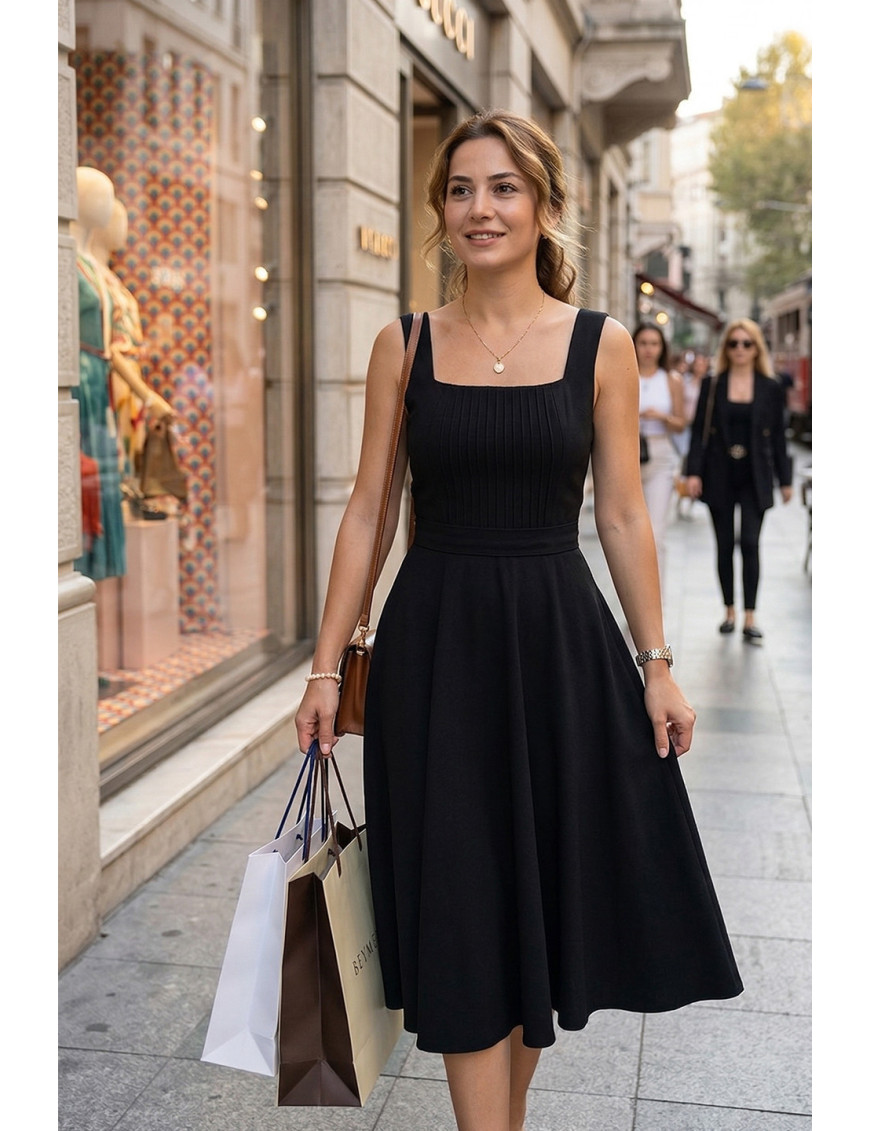 Siyah Askılı Midi Dikim Tasarım Elbise | Kare Yaka, Pilili Göğüs Detaylı Klasik