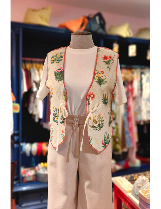 Vintage Çiçek Desenli Goblen Görünümlü Tasarım Bağlamalı Yelek