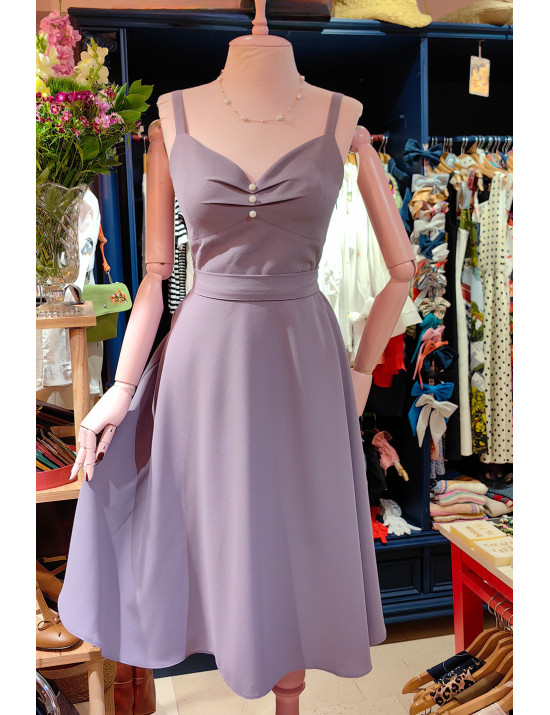 Leylak Rengi İnci Düğme Detaylı Retro Kesim Askılı Tasarım Elbise