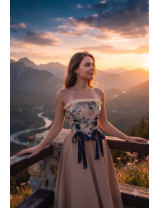 Floral Elegance: Çiçek Desenli Korse/Bluz