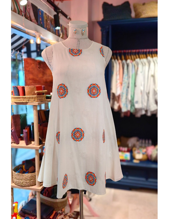 Etnik Mandala Desenli Kolsuz Beyaz Elbise | Yazlık Bohem Modeller - Craft and Boutique Handmade
