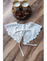 Beyaz Çiçek Detaylı Yakalık