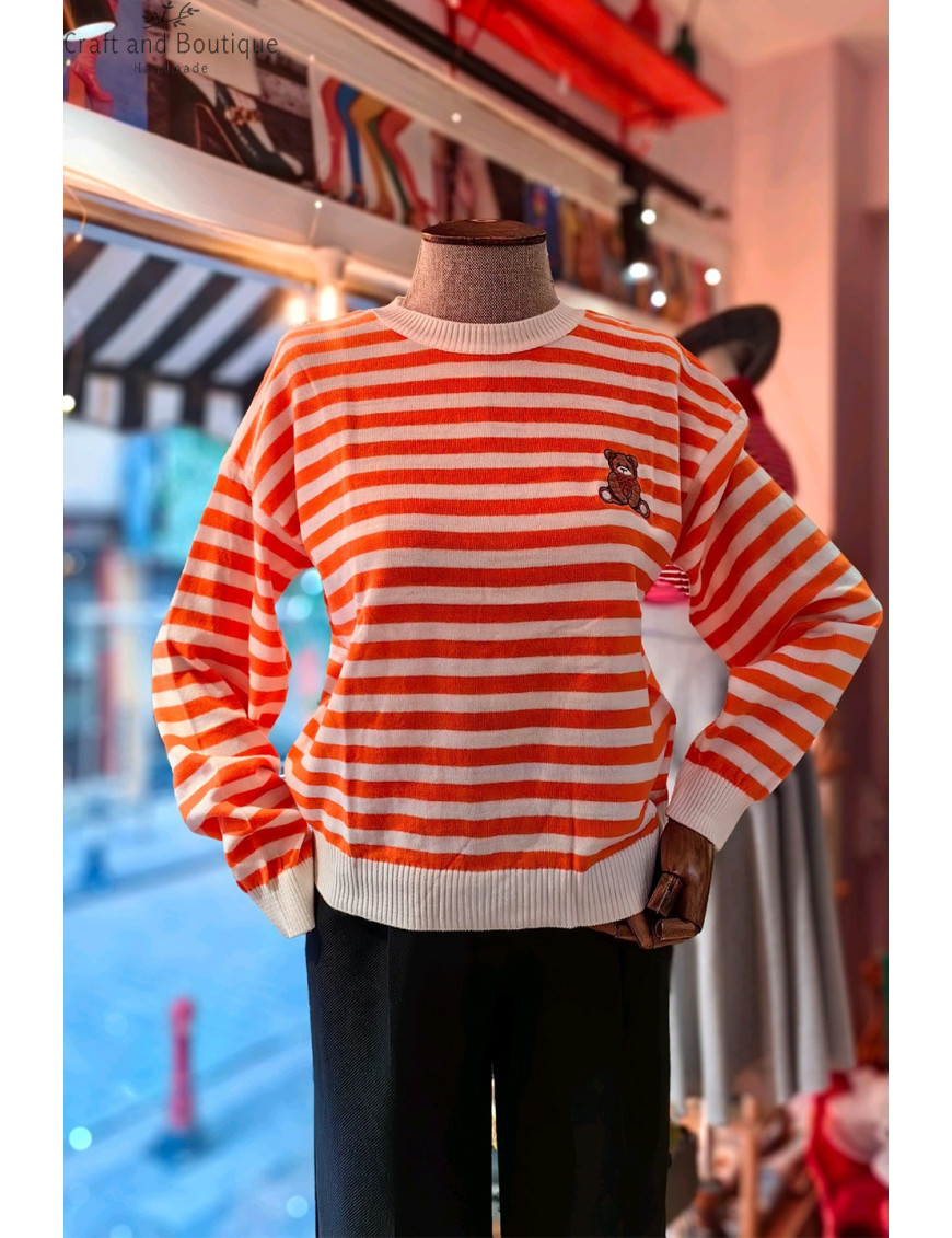 Kadın Balon Kol Çizgili Triko Modelleri | Sevimli Ayıcık Nakışlı Kazak