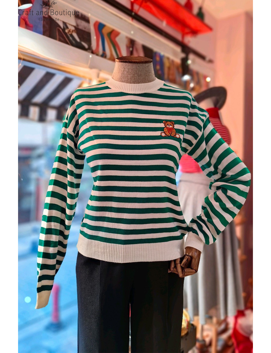 Kadın Balon Kol Çizgili Triko Modelleri | Sevimli Ayıcık Nakışlı Kazak