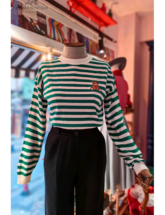 Kadın Balon Kol Çizgili Triko Modelleri | Sevimli Ayıcık Nakışlı Kazak