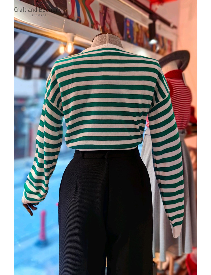 Kadın Balon Kol Çizgili Triko Modelleri | Sevimli Ayıcık Nakışlı Kazak