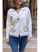 Kadın Çiçek Nakışlı Yazlık Ceket Modelleri | Dantel Detaylı, İşlemeli Bej Ceket