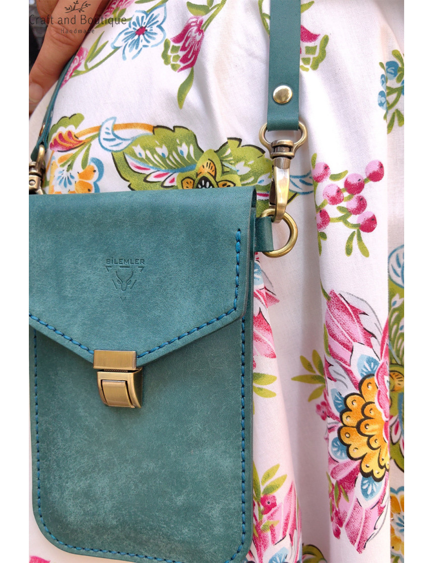 Mavi Deri Telefon Çantası | El Yapımı Mini Crossbody Kılıf