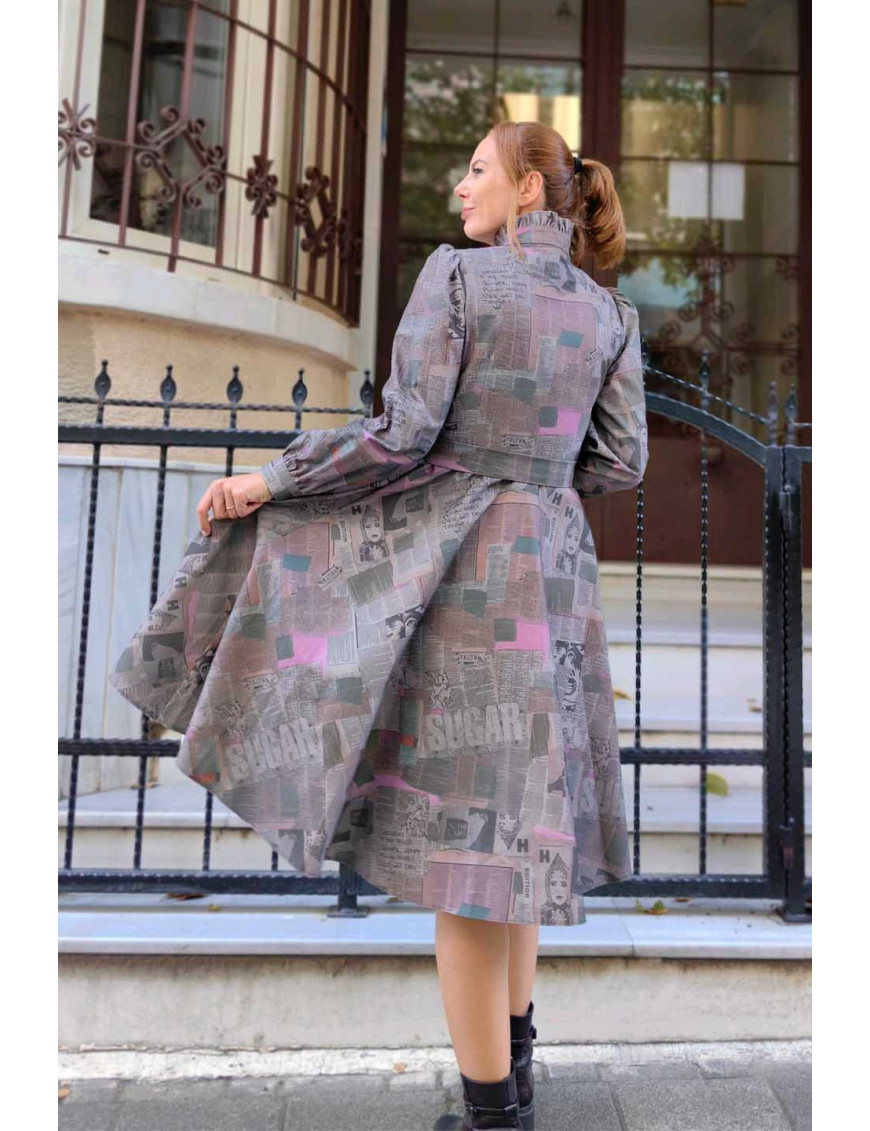 Özel Dikim Manşet Elbise | Gazete Desenli Midi Boy Yüksek Yaka Kadın Dikim Elbise