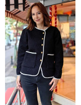 Peluş Kadın Hırka – Altın Düğmeli Beyaz Biyeli Şık Ceket