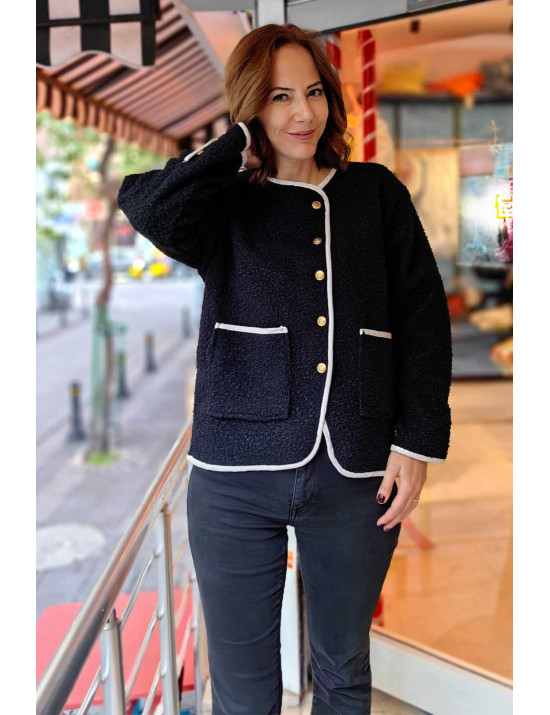 Peluş Kadın Hırka – Altın Düğmeli Beyaz Biyeli Şık Ceket