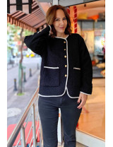 Peluş Kadın Hırka – Altın Düğmeli Beyaz Biyeli Şık Ceket